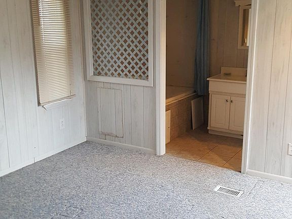 5th image of 5404 Hiahleah Ct