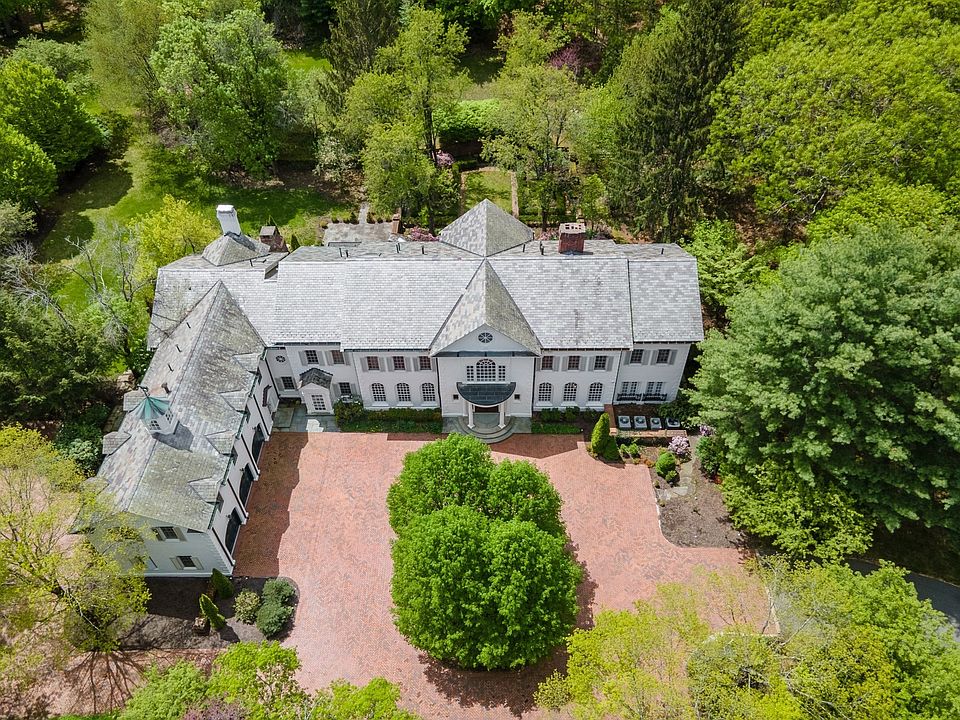 1st image of 200 Pond Rd