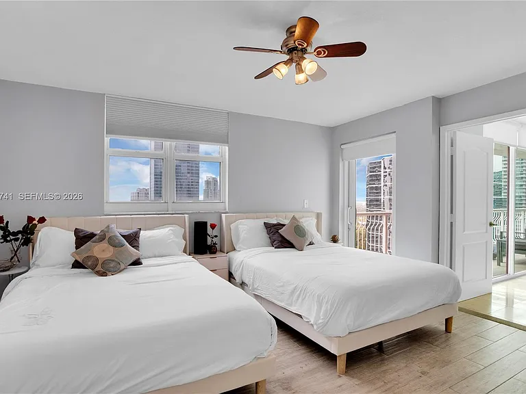 1200 Brickell Bay Dr #3515 — Photo 32