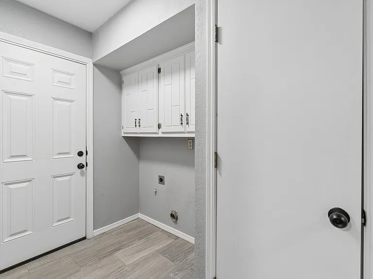 1308 Kelly Park Rd — Photo 38