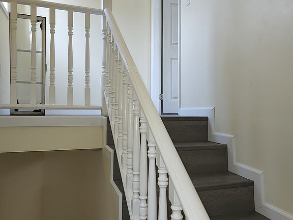 4th image of 1420 N Myers St #B