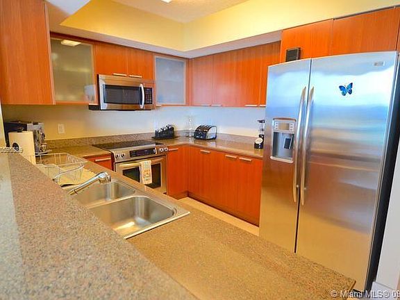 5th image of 16699 Collins Ave APT 1509