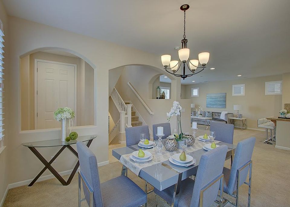Dining (Note: no furniture provided, furniture in this pic is only for display)