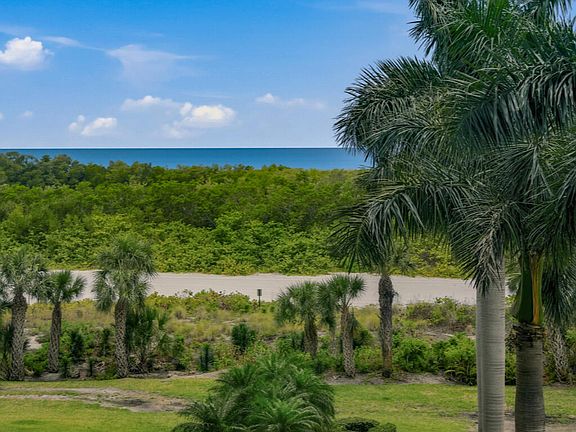 3rd image of 380 Seaview Ct APT 403