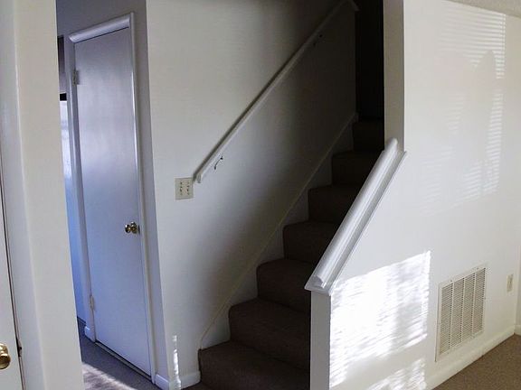 3rd image of 97 Dutch Mill Ct APT D