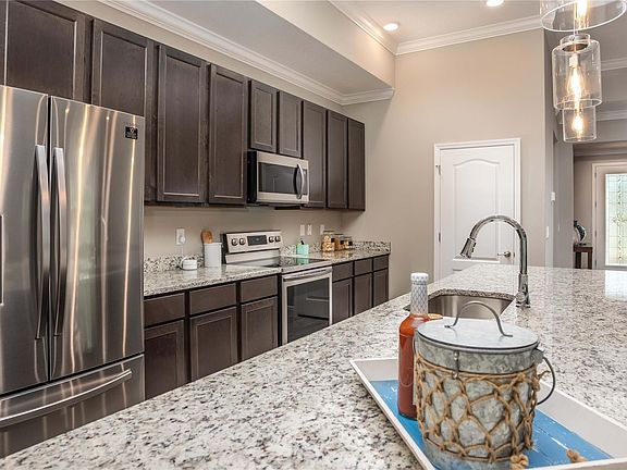 4th image of 3774 SW Kistler Street