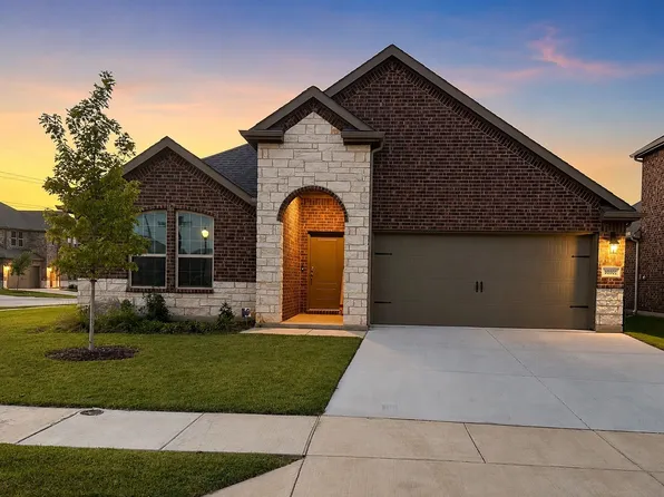 10101 Rambling Brooks Ln, Aubrey, TX 76227