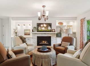 18676 Kristie Ln, Eden Prairie, MN 55346