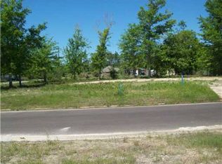 109 Lakeside Dr, Waveland, MS 39576