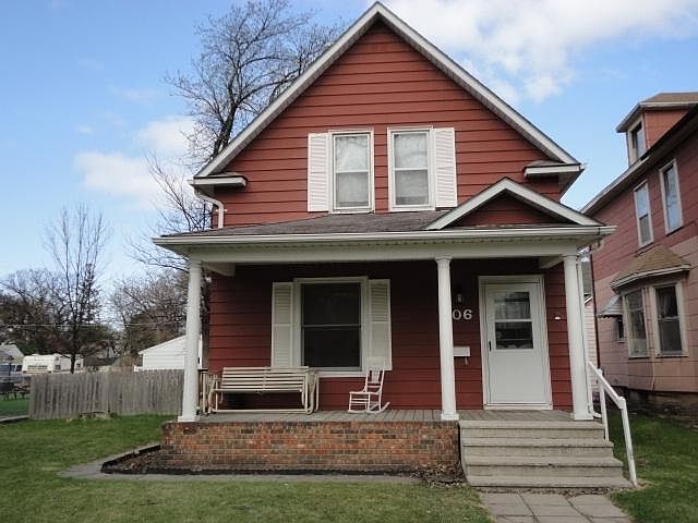1st image of 806 Cottonwood St