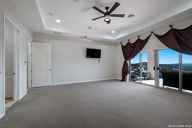 6710 Manor Hl — Photo 16