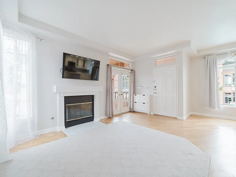 3547 Cameo Dr #31 — Photo 3