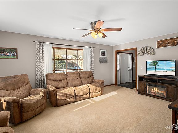 5th image of 7S641 Welton Dr