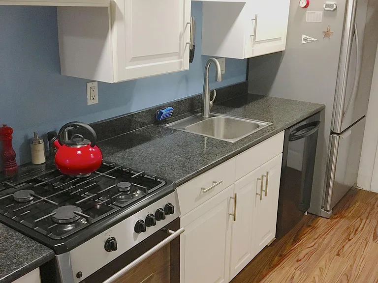 3 Brimmer St #2 — Photo 9