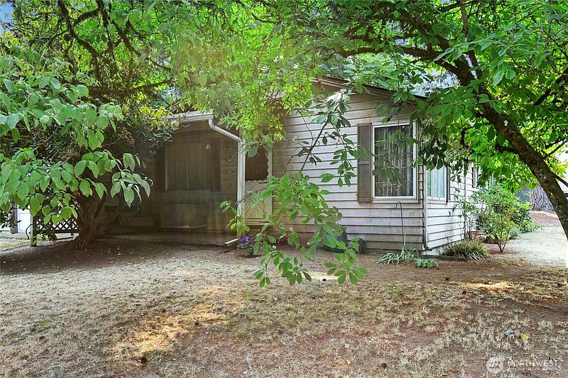 5th image of 17103 NE 95th Street