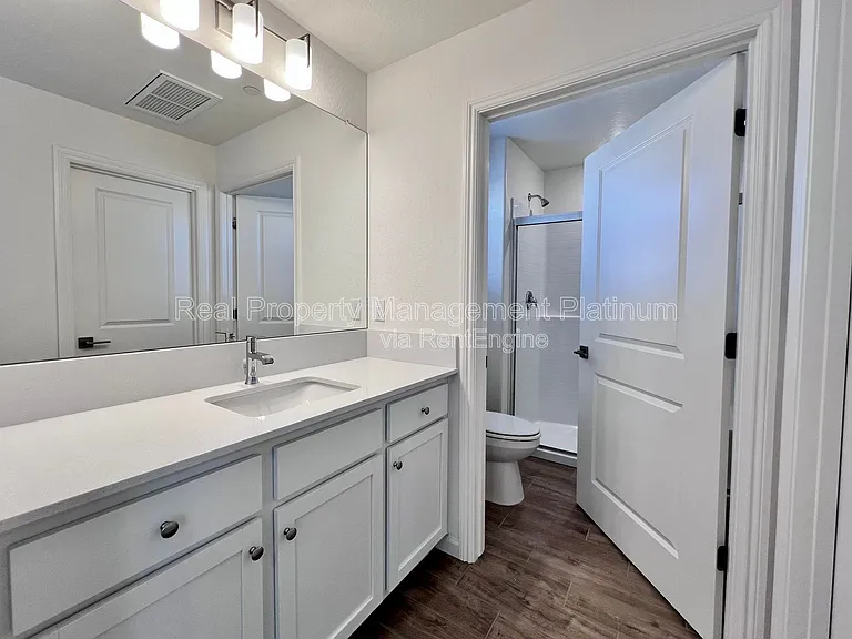 2065 N Wagon Ln — Photo 5