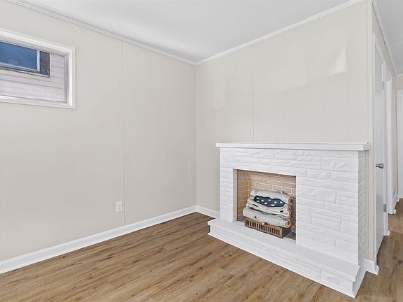 4th image of 506 Shaw St