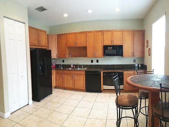 3rd image of 6950 Julia Gardens Dr #6950