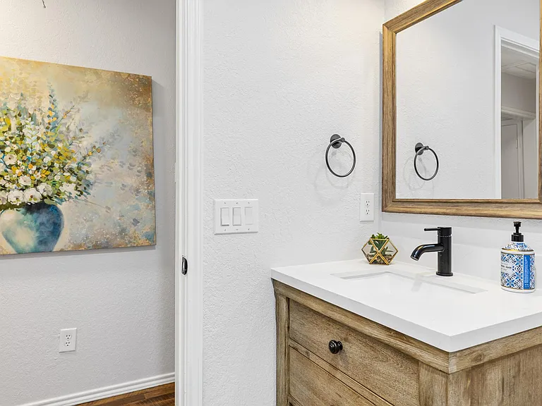 2918 Timothy Ln — Photo 19