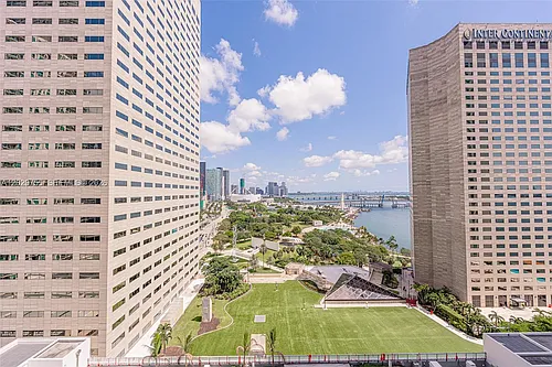 325 Biscayne Blvd Photo 1