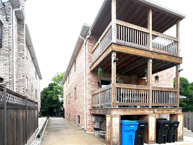 6427 W Dakin St #3 — Photo 15