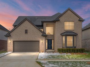 4907 Adler Ct, Troy, MI 48085