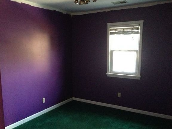 5th image of 1732 E Highview Dr