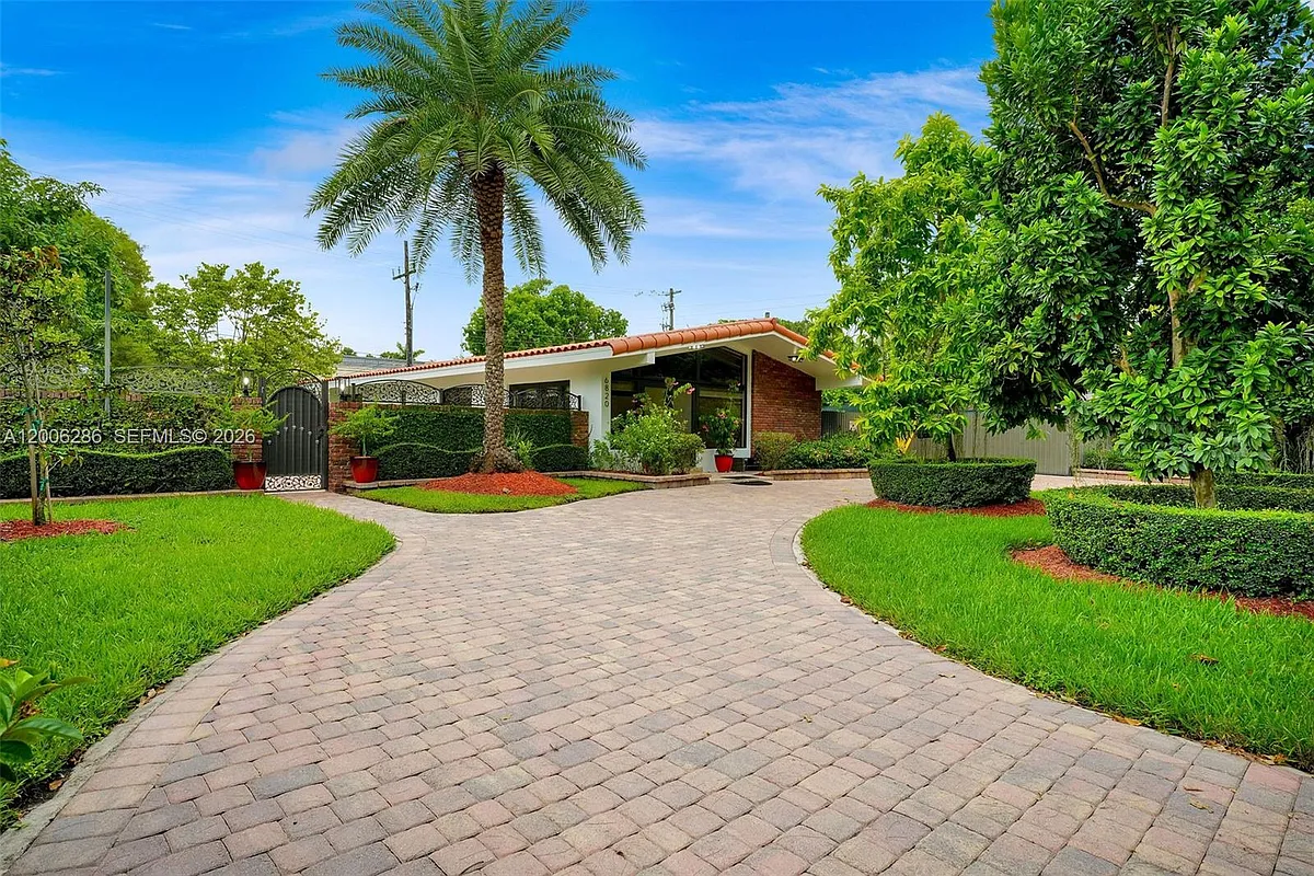 Building Photo - 6820 SW 86th Ave