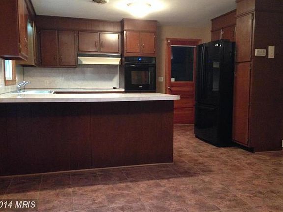 5th image of 105 Catoctin Ave
