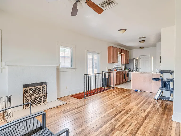 1424 N Euclid Ave — Photo 7