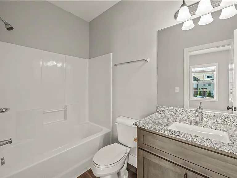 418 W Stevens St — Photo 13