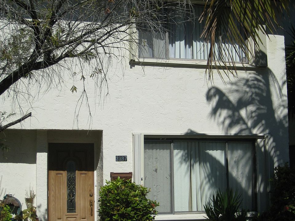 1st image of 2387 NE 171st St