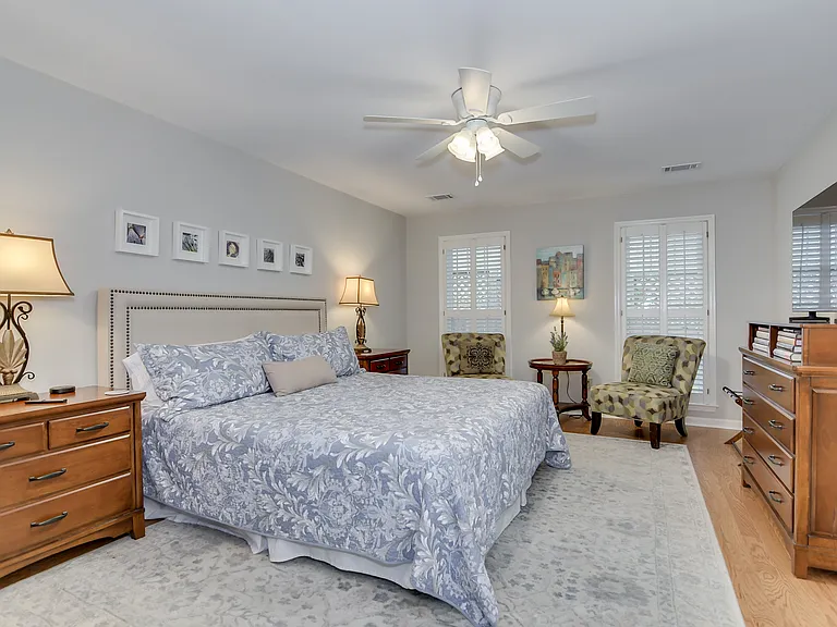 2504 Pinebluff Ct — Photo 22