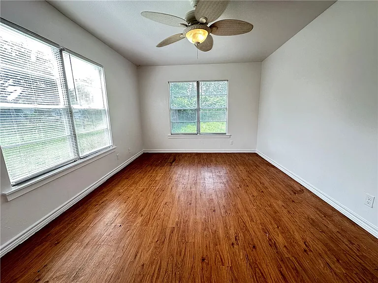 1213 W Terrace Blvd — Photo 16