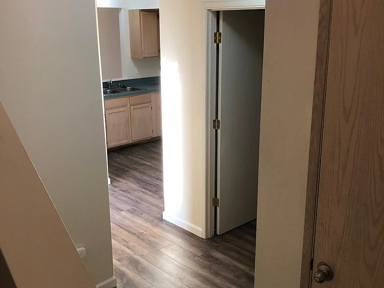 2813 J Ct SE #A — Photo 17