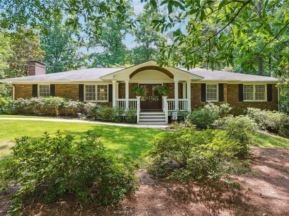 1135 Timberland Dr SE, Marietta, GA 30067