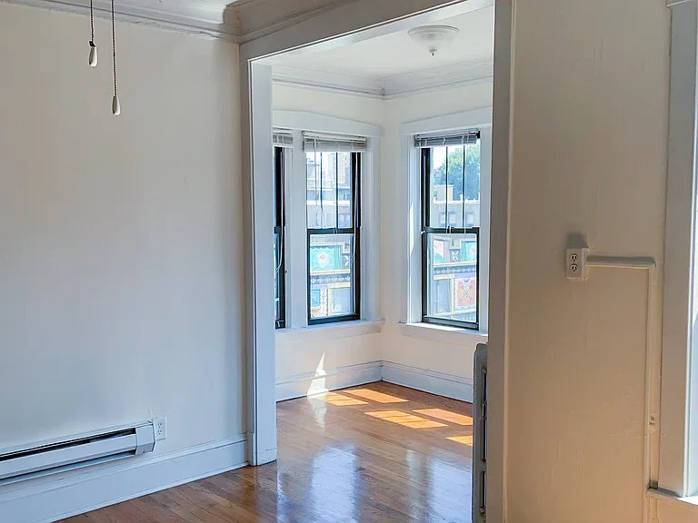 2876-2900 N. Clark Street — Photo 38