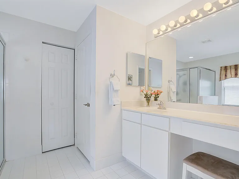 5335 Vernio Ln — Photo 25