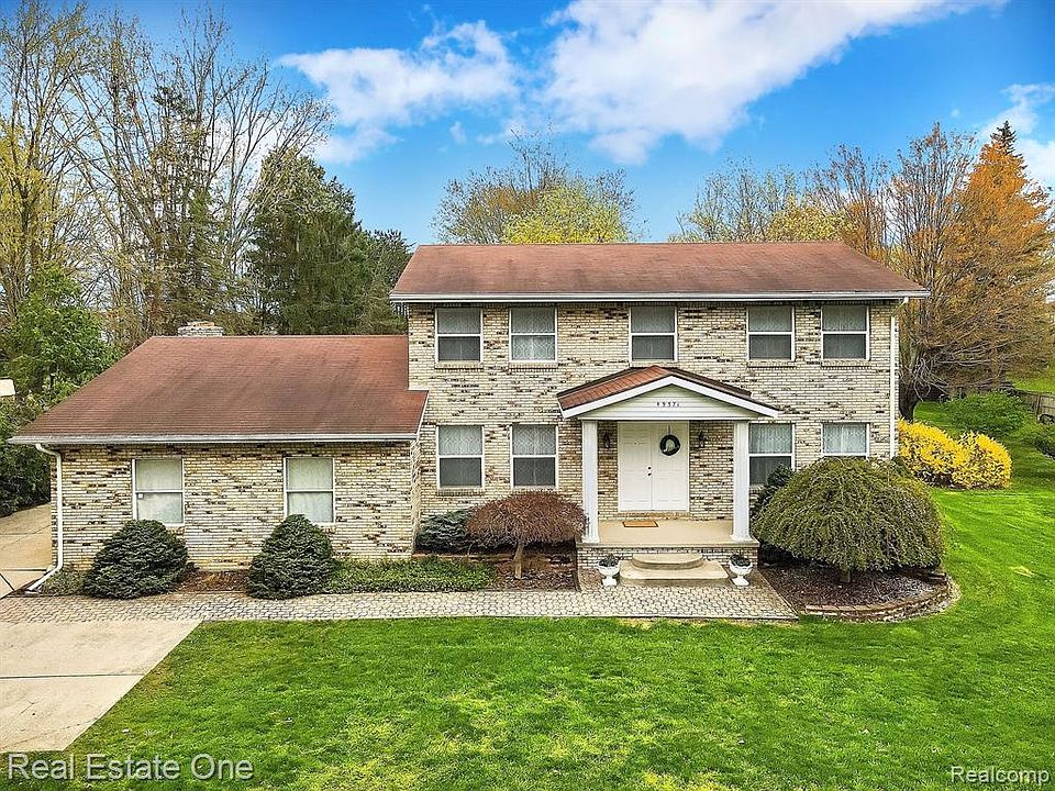 49371 Schoenherr Rd, Shelby Township, MI 48315 Zillow