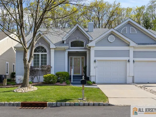 31 Cameron Ct, Monroe Township, NJ 08831