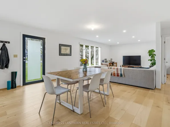 425 Bloomfield Main St, Prince Edward County, ON K0K 1G0