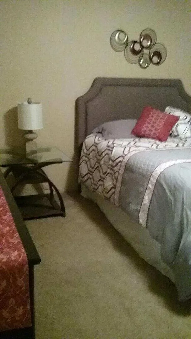 2 Bedroom, 1.5 Bathrooms - Fully Furnished Apartment near Sky Lakes and Oregon Tech! — Photo 3