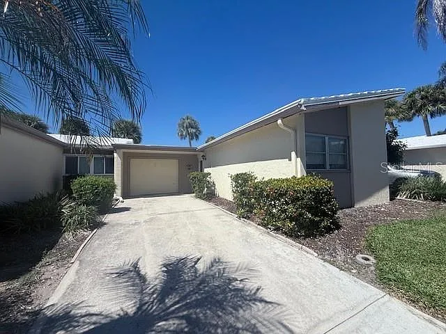 2 bed, 2.0 bath, 1264 sqft, $7,500 — Photo 1
