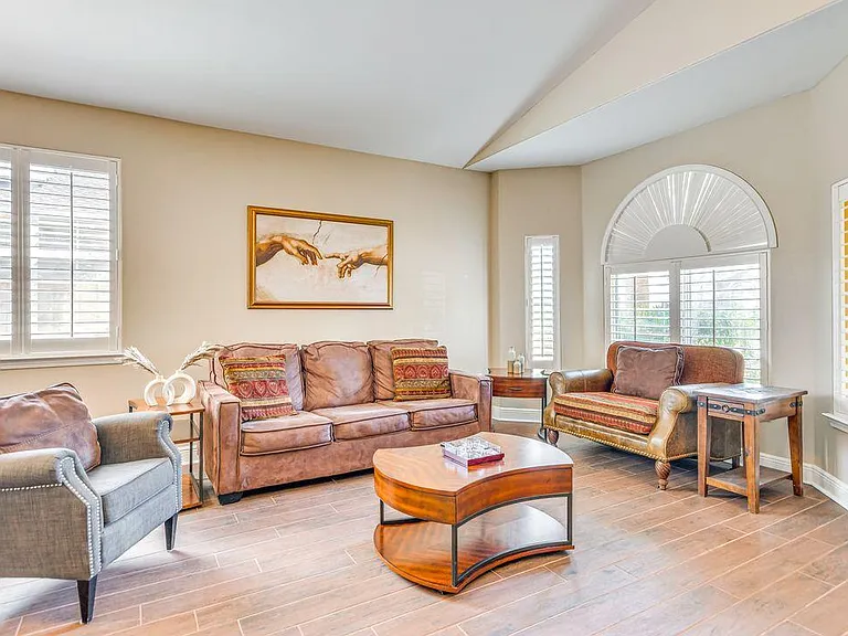895 Solimar Way — Photo 4