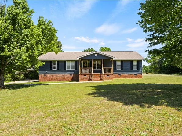 1320 Highway 182, Fair Play, SC 29643