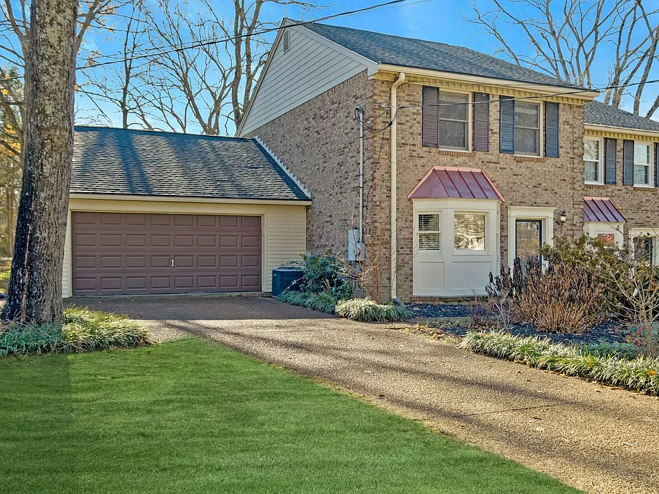 1005 Glendale Ln