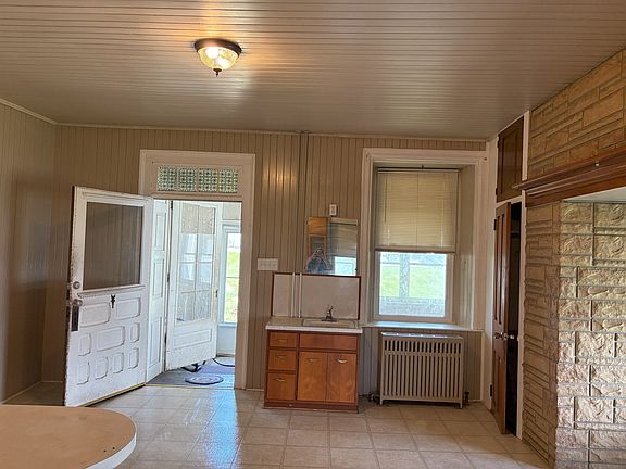 3rd image of 77 Stitzel Ln #1