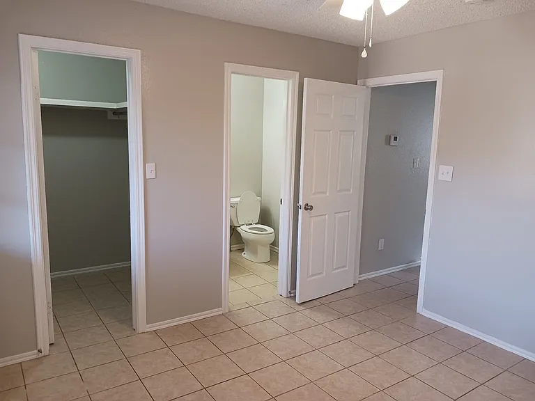 2202 W Elisa Ln #4 — Photo 12
