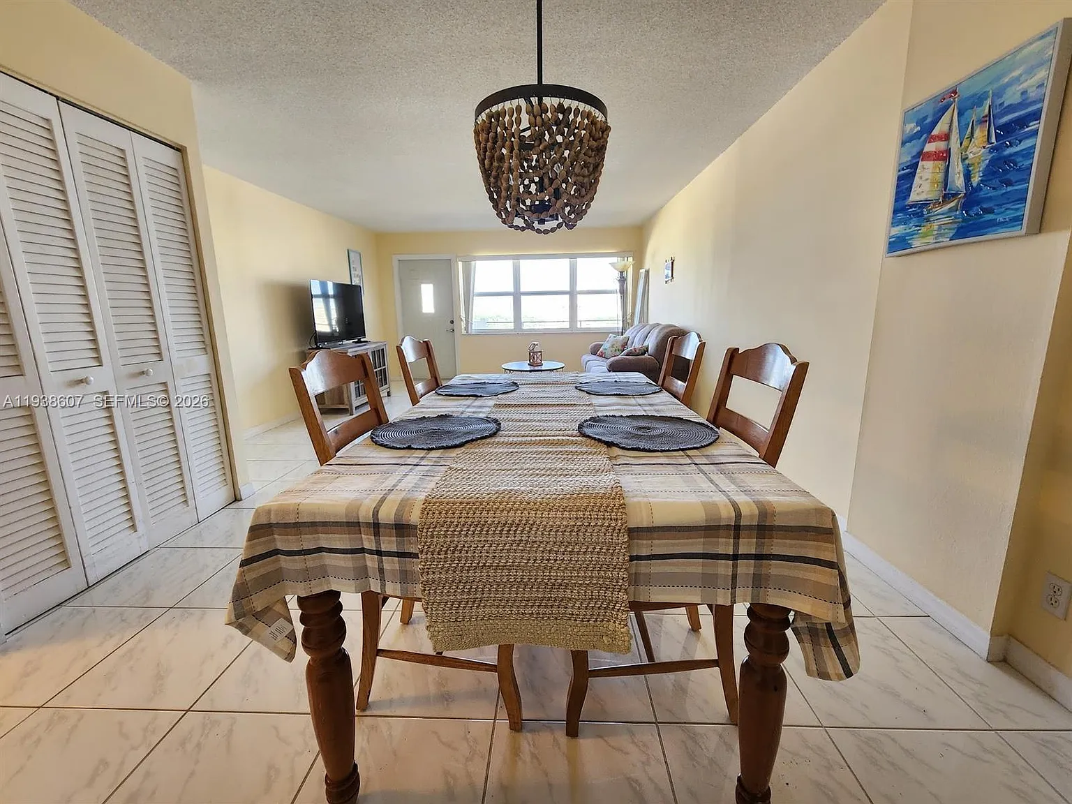 Ocean View Towers Condo — Photo 2