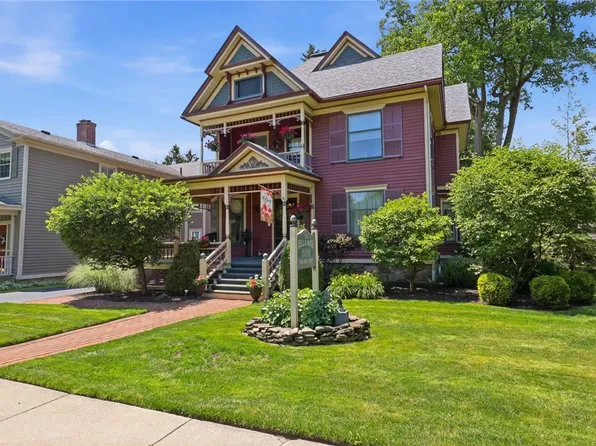 290 N Main St, Canandaigua, NY 14424